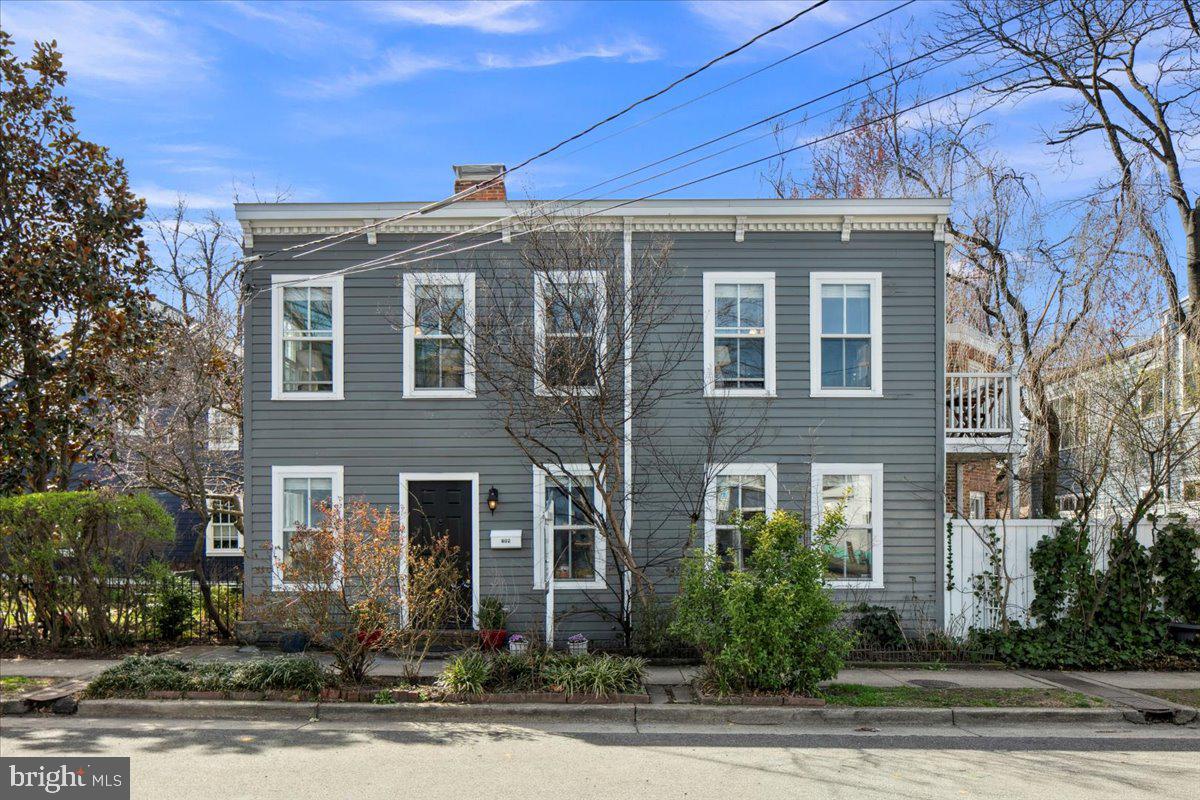 802 Pendleton St