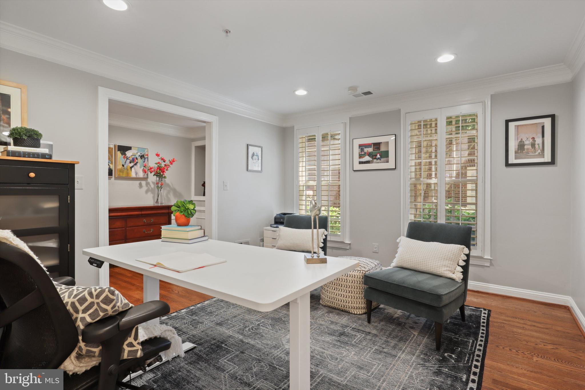 1223 ROUNDHOUSE LANE