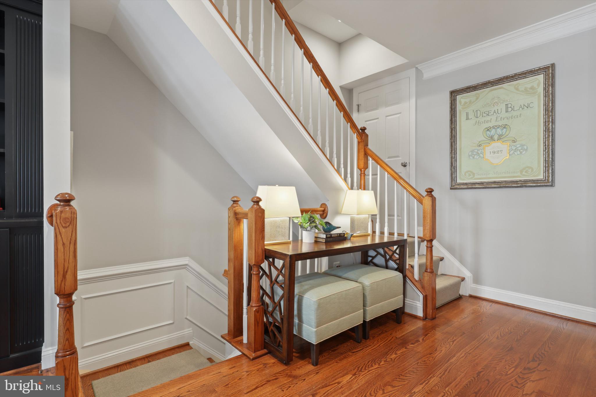 1223 ROUNDHOUSE LANE