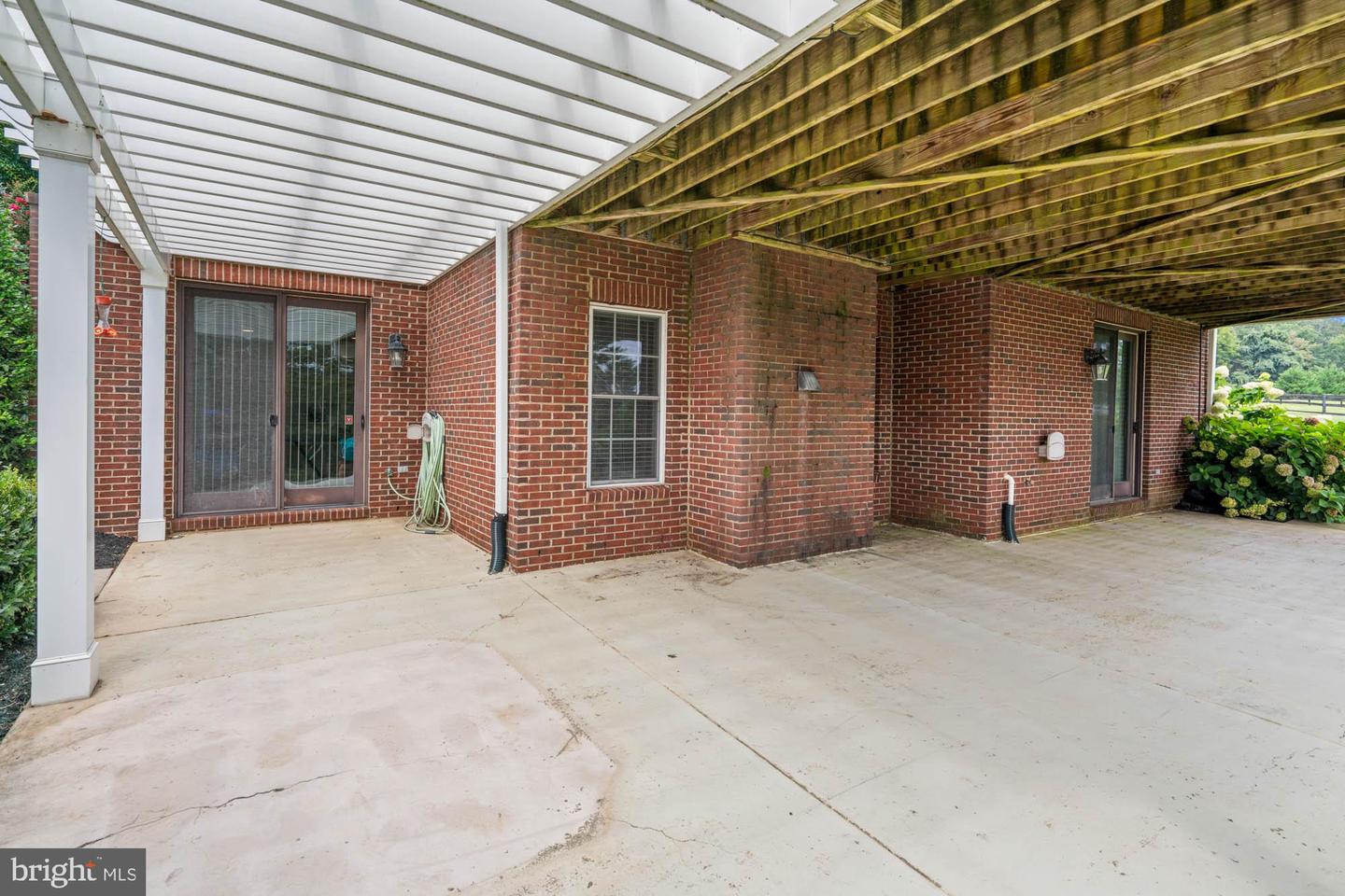 9163 Old Waterloo Rd