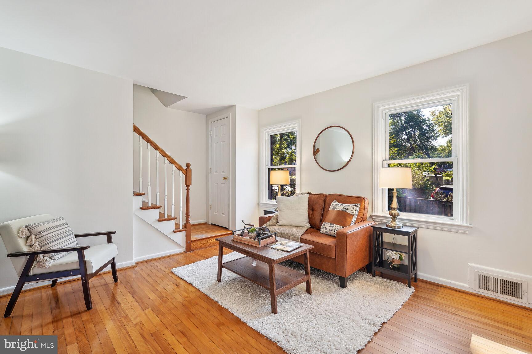 2708 Farnsworth Dr