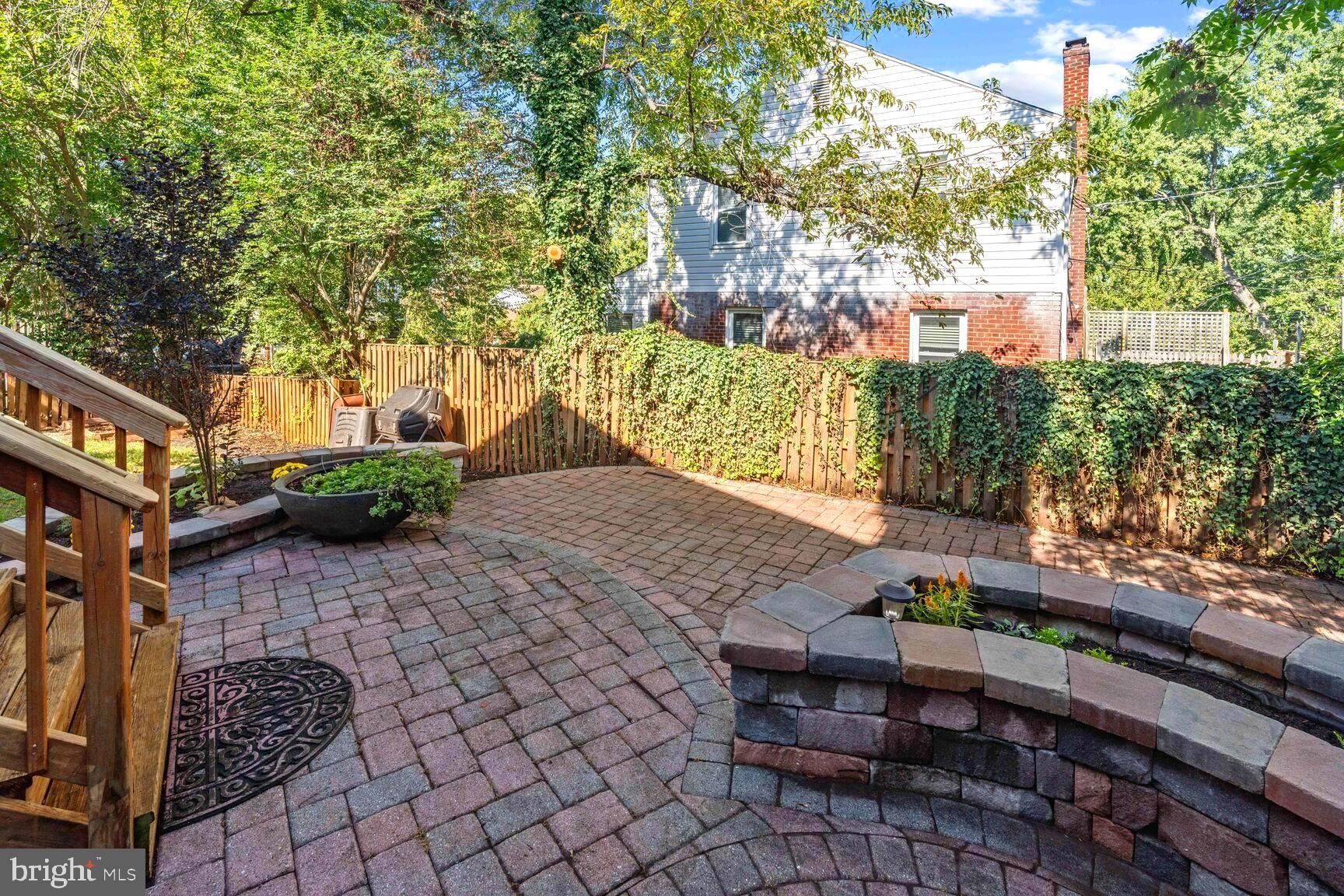 2708 Farnsworth Dr