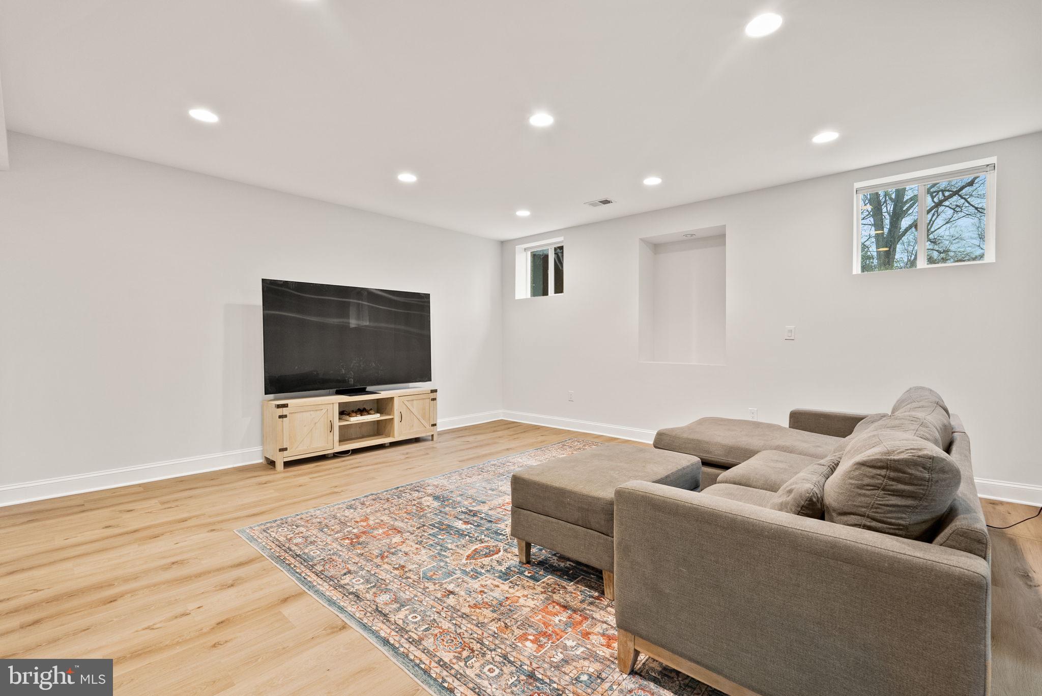 8522 Lewinsville Rd