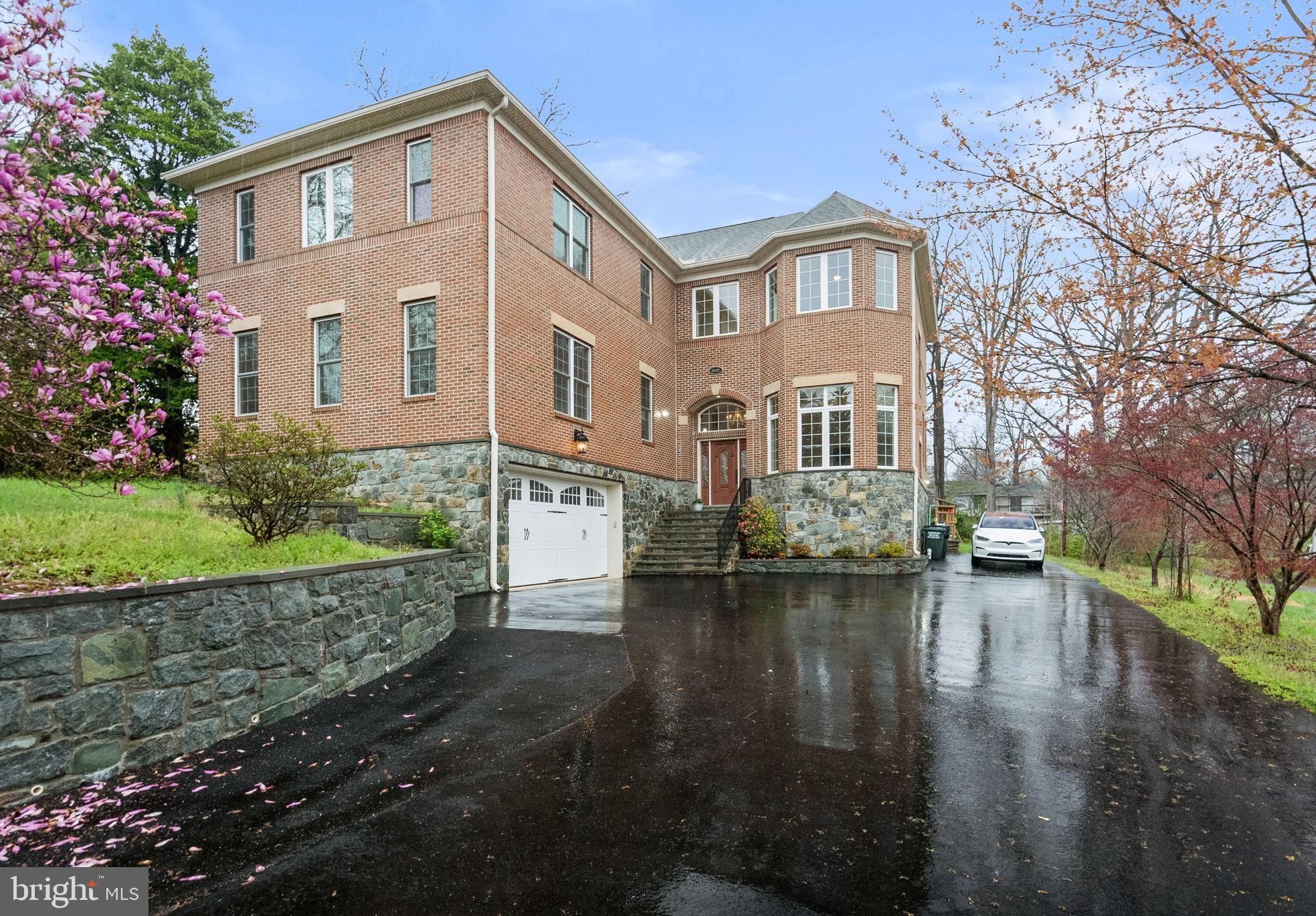 8522 Lewinsville Rd