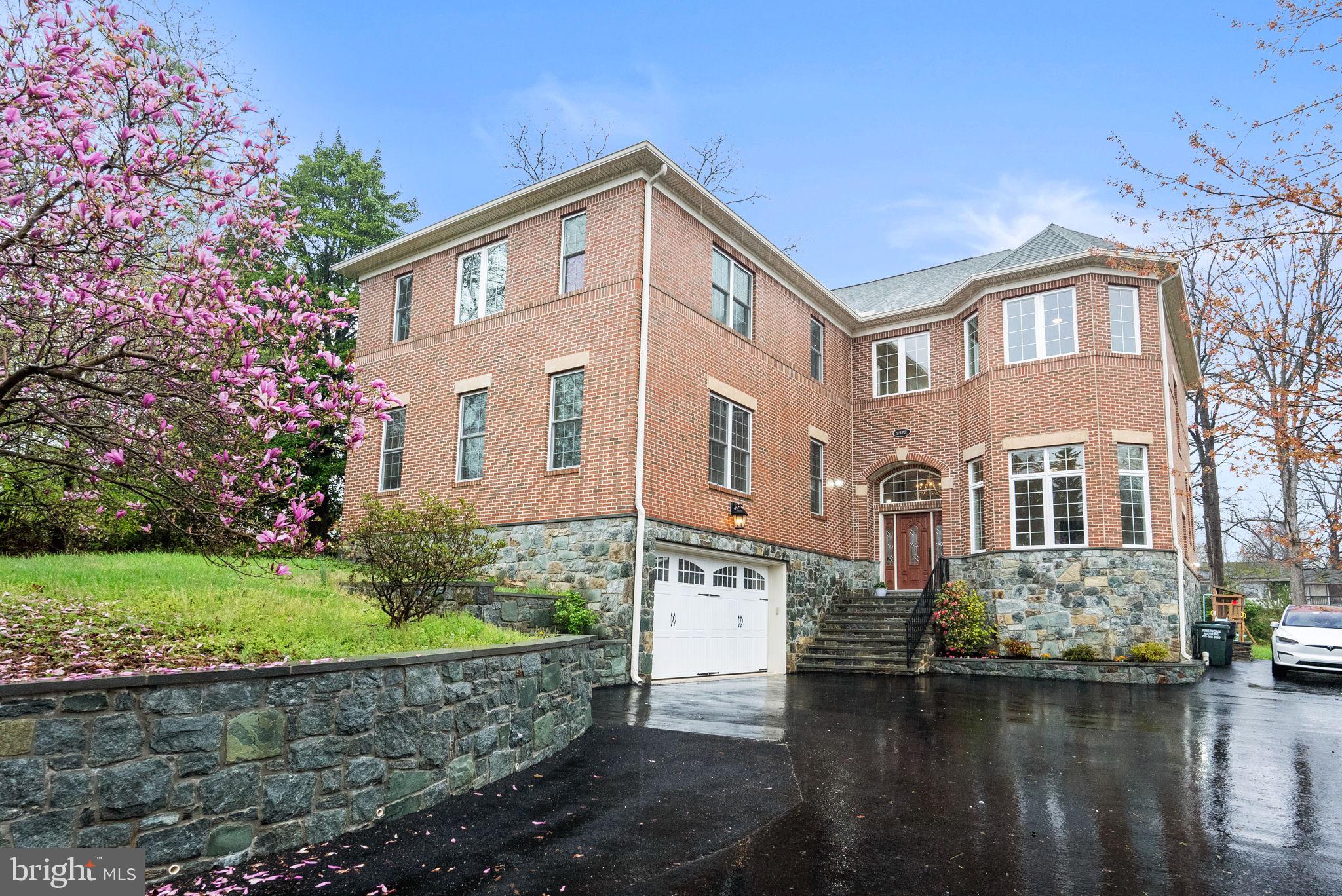 8522 Lewinsville Rd