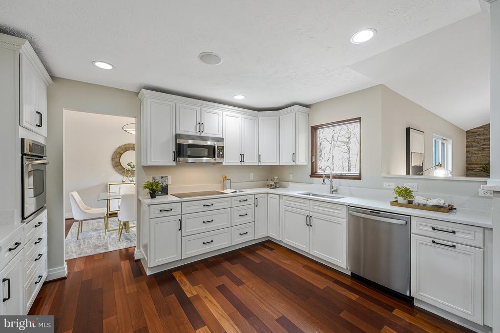 10226 Cedar Pond Dr