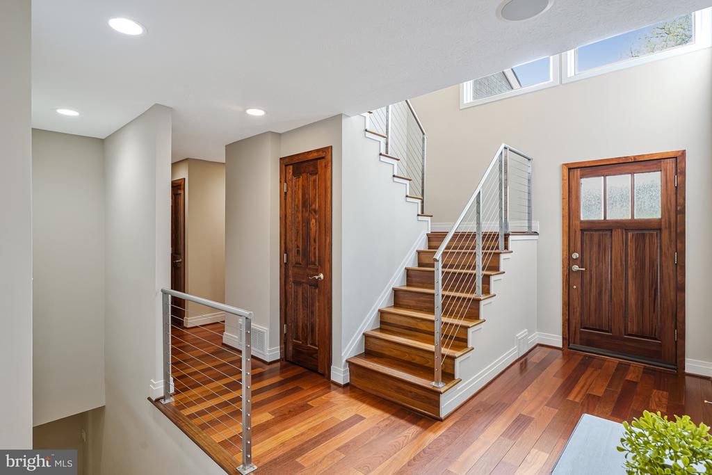 10226 Cedar Pond Dr