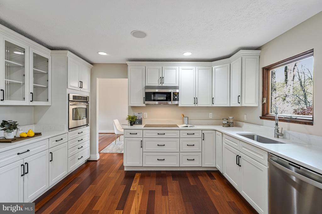 10226 Cedar Pond Dr