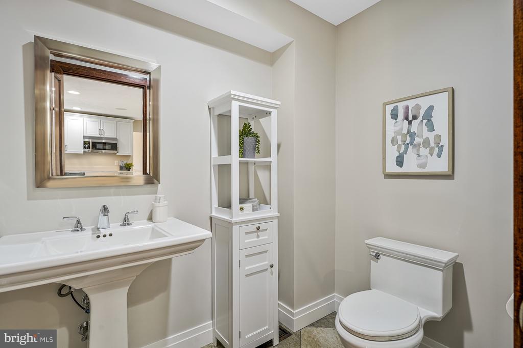 10226 Cedar Pond Dr