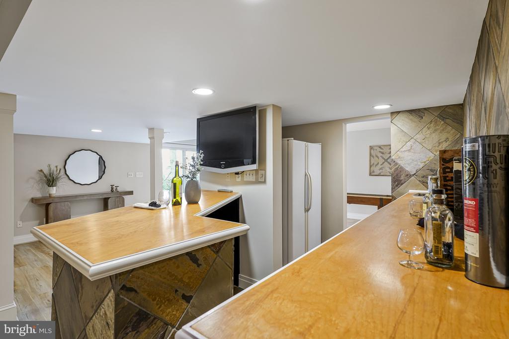 10226 Cedar Pond Dr