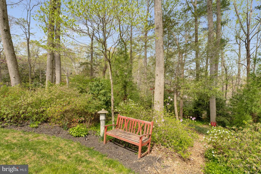 10226 Cedar Pond Dr