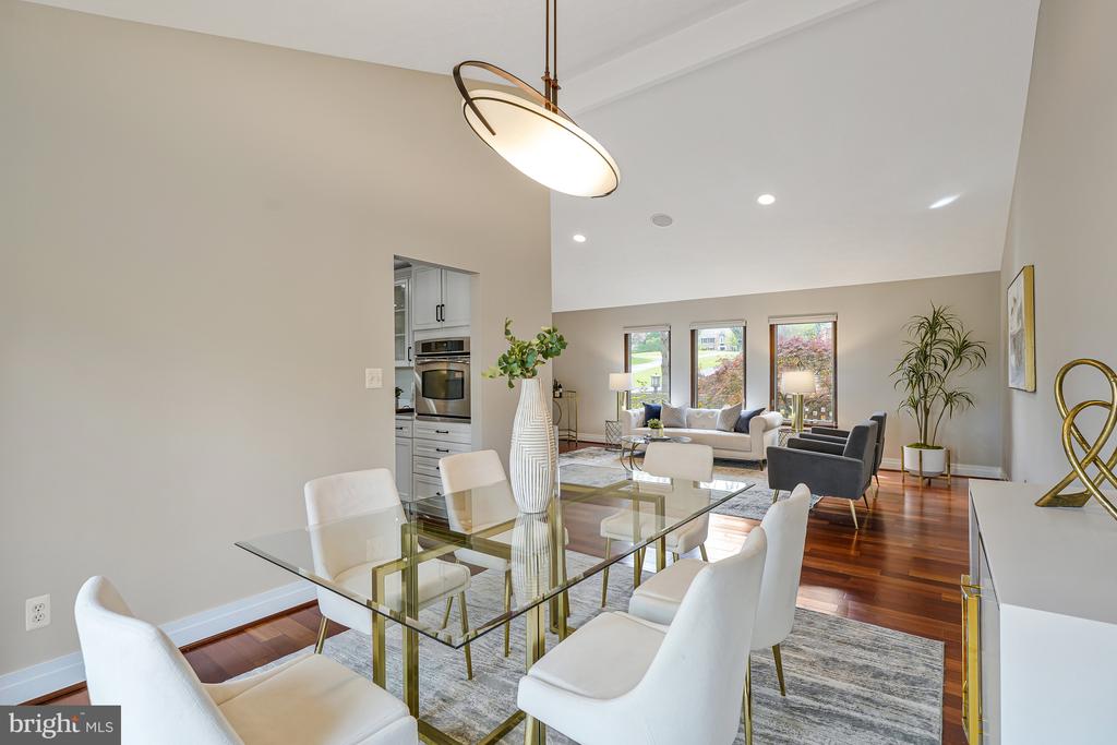 10226 Cedar Pond Dr