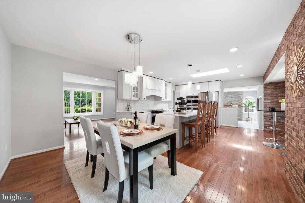 8518 REHOBOTH COURT