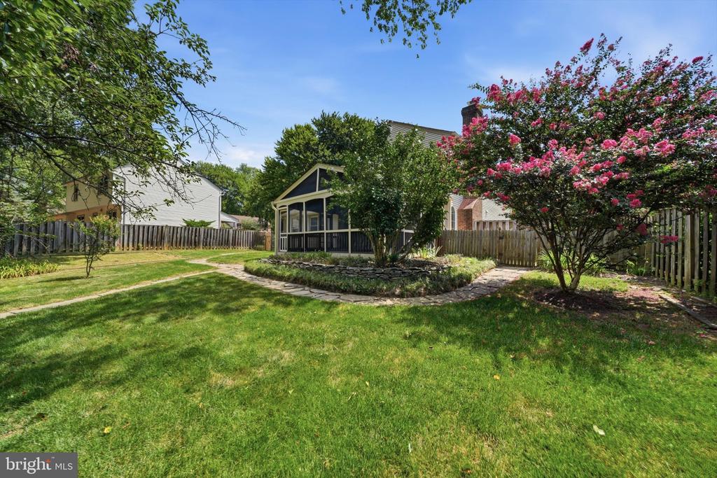 8518 REHOBOTH COURT