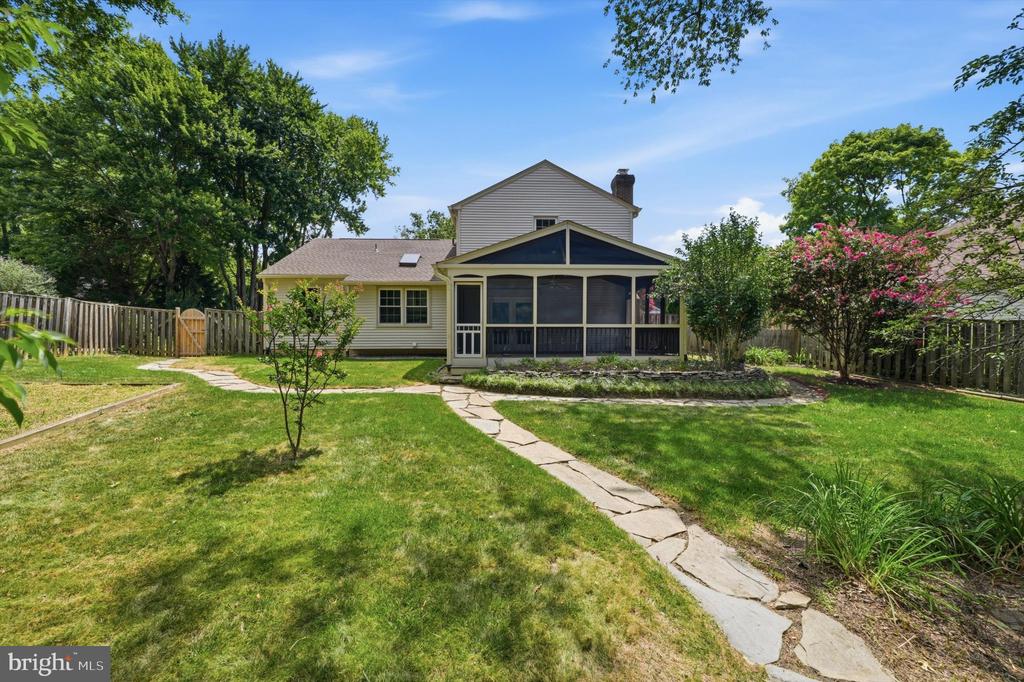 8518 REHOBOTH COURT