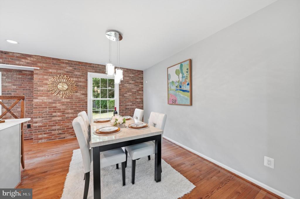 8518 REHOBOTH COURT