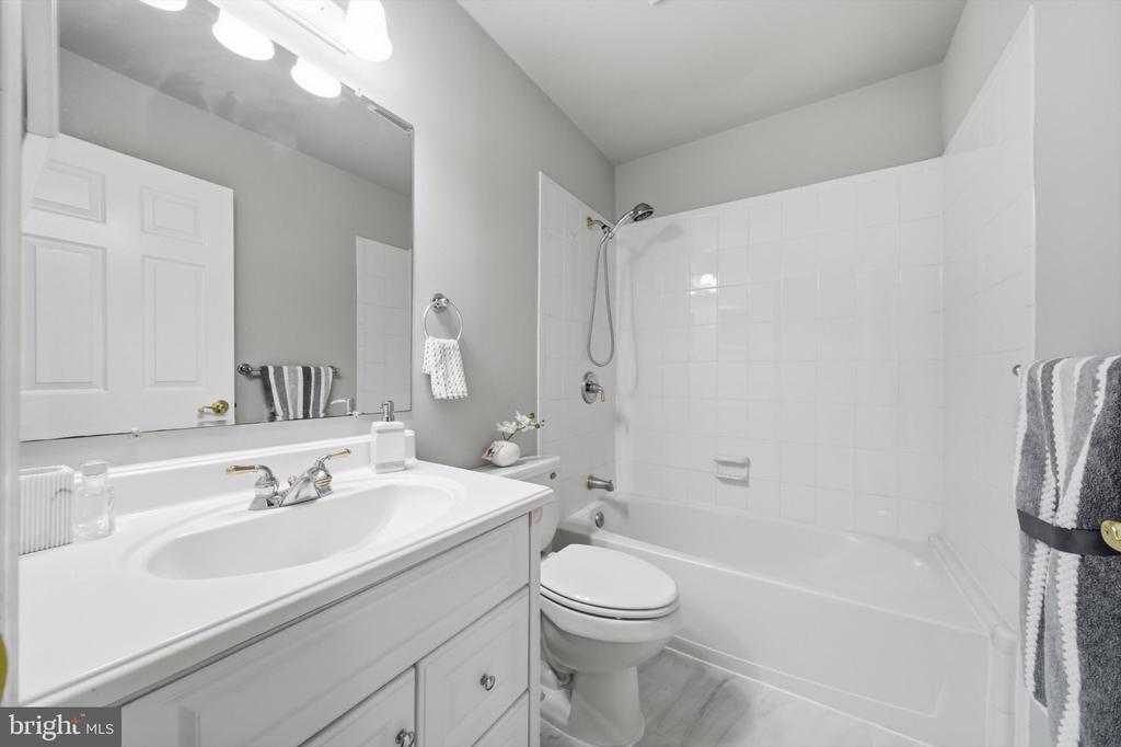 8518 REHOBOTH COURT