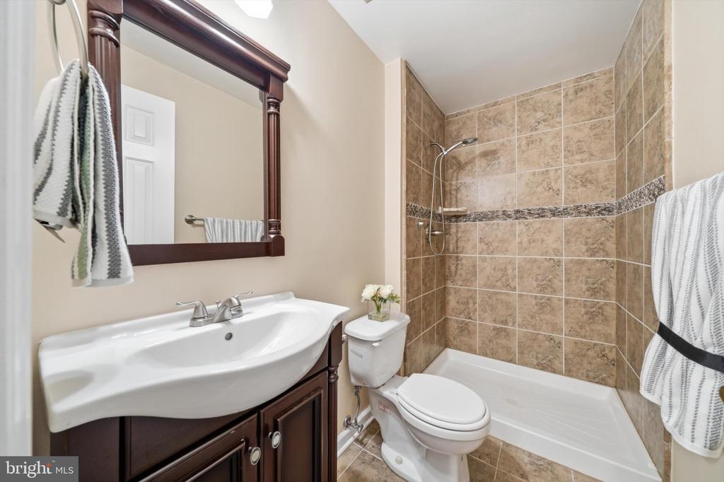 8518 REHOBOTH COURT
