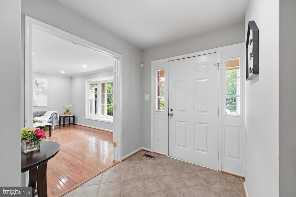 8518 REHOBOTH COURT