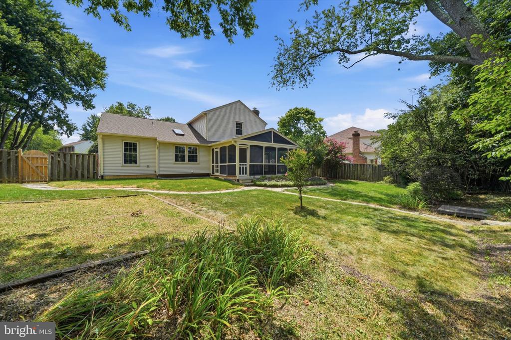 8518 REHOBOTH COURT