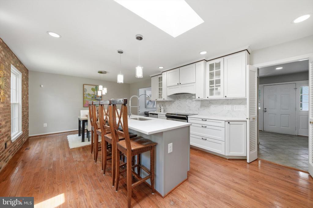 8518 REHOBOTH COURT