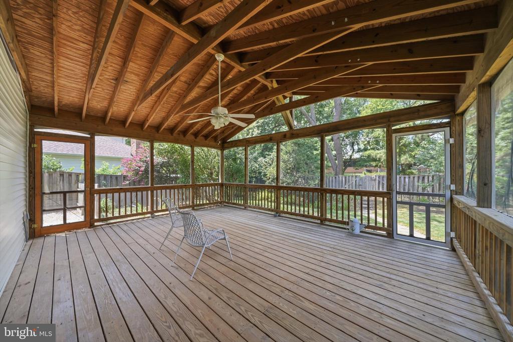 8518 REHOBOTH COURT