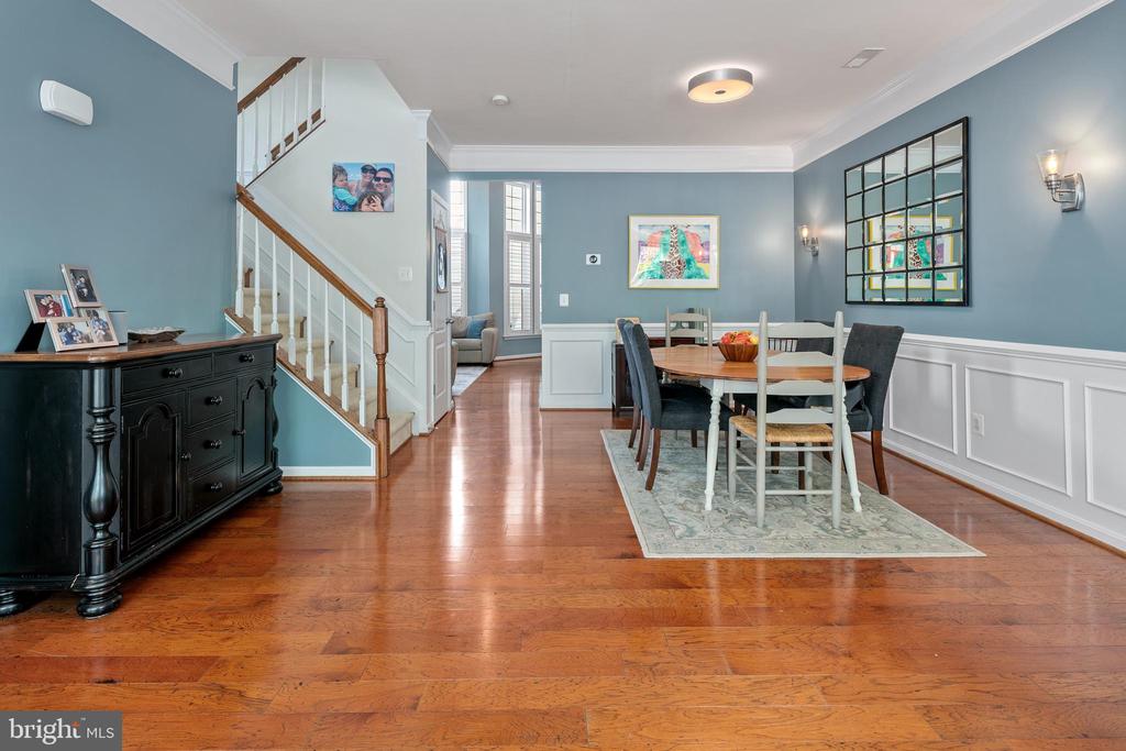 19456 Front St