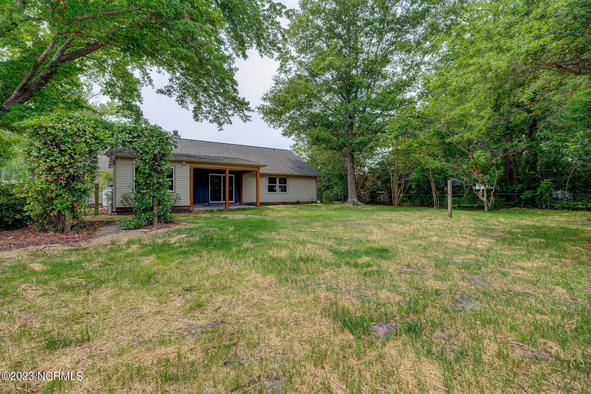 3504 Middle Sound Loop Road