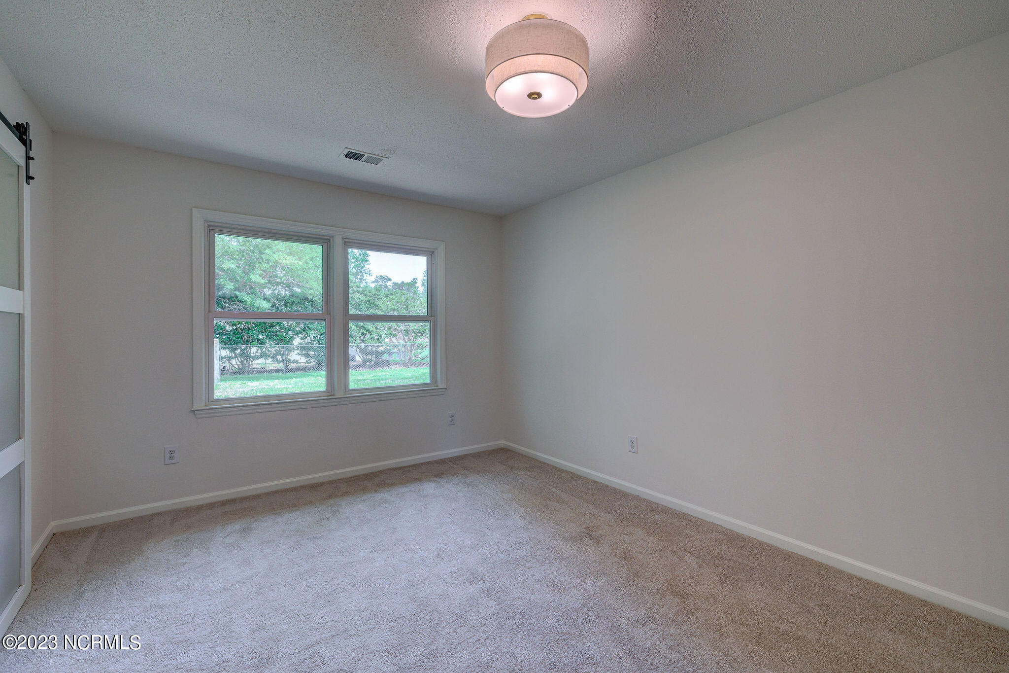3504 Middle Sound Loop Road