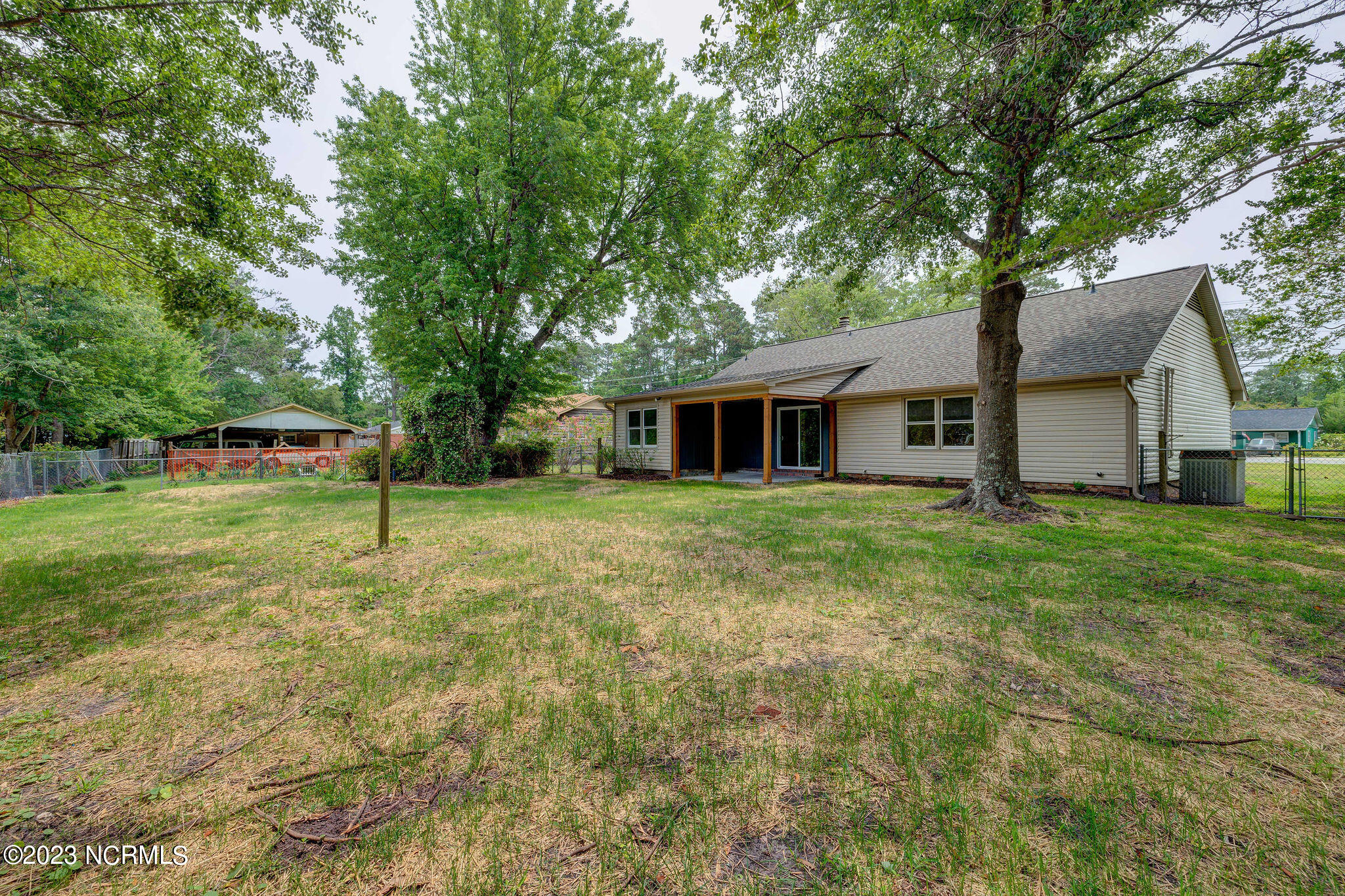 3504 Middle Sound Loop Road