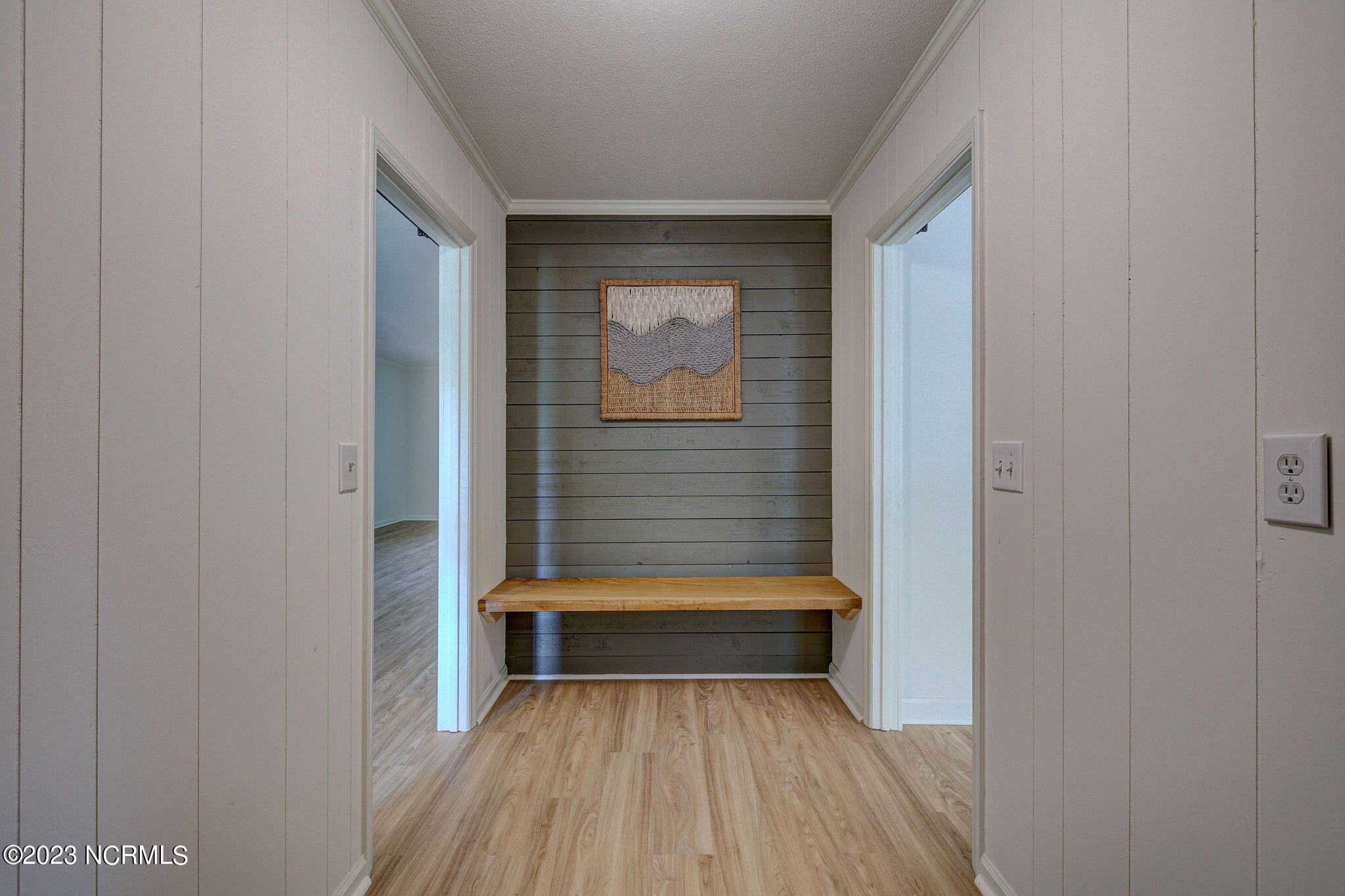 3504 Middle Sound Loop Road