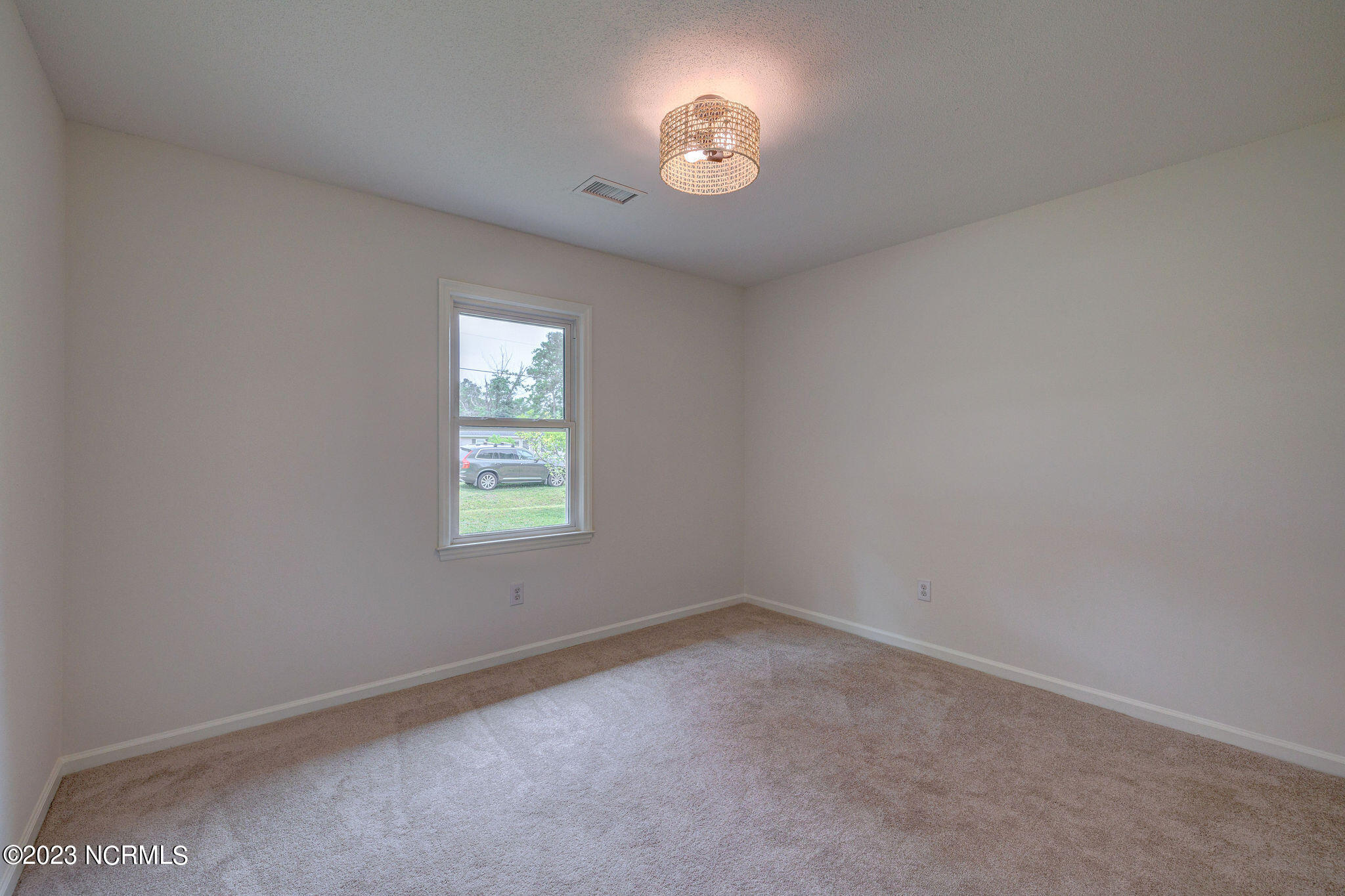 3504 Middle Sound Loop Road