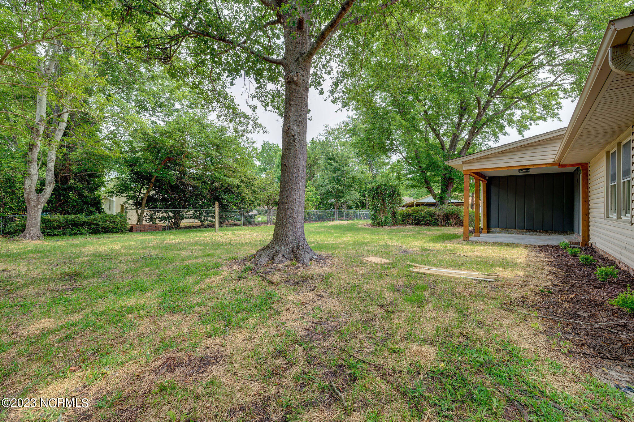 3504 Middle Sound Loop Road