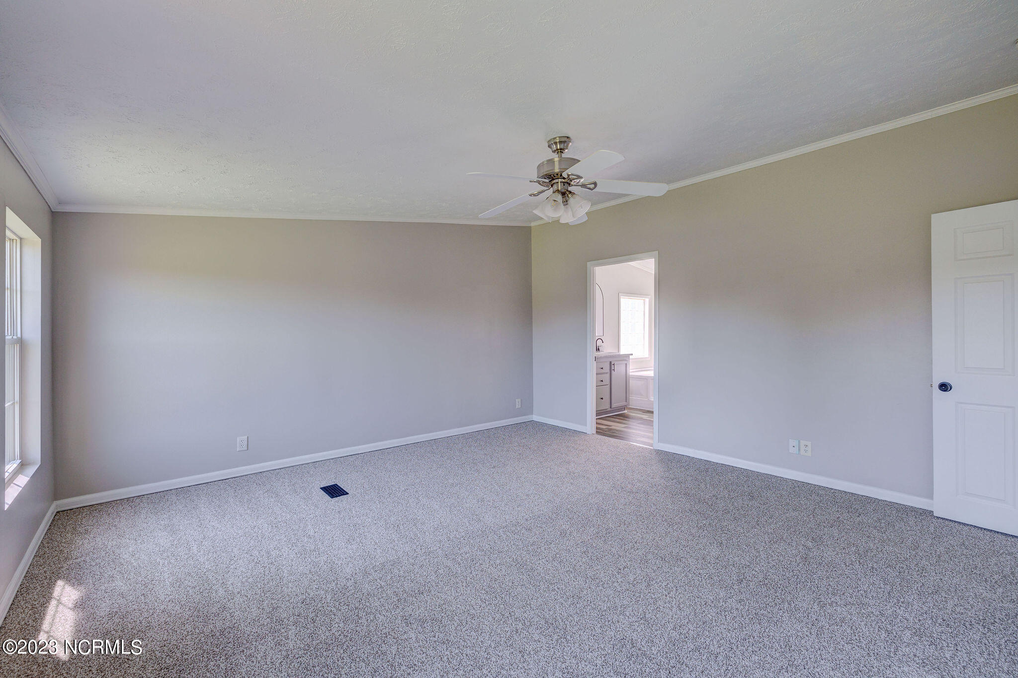 5450 Simmons Road NW