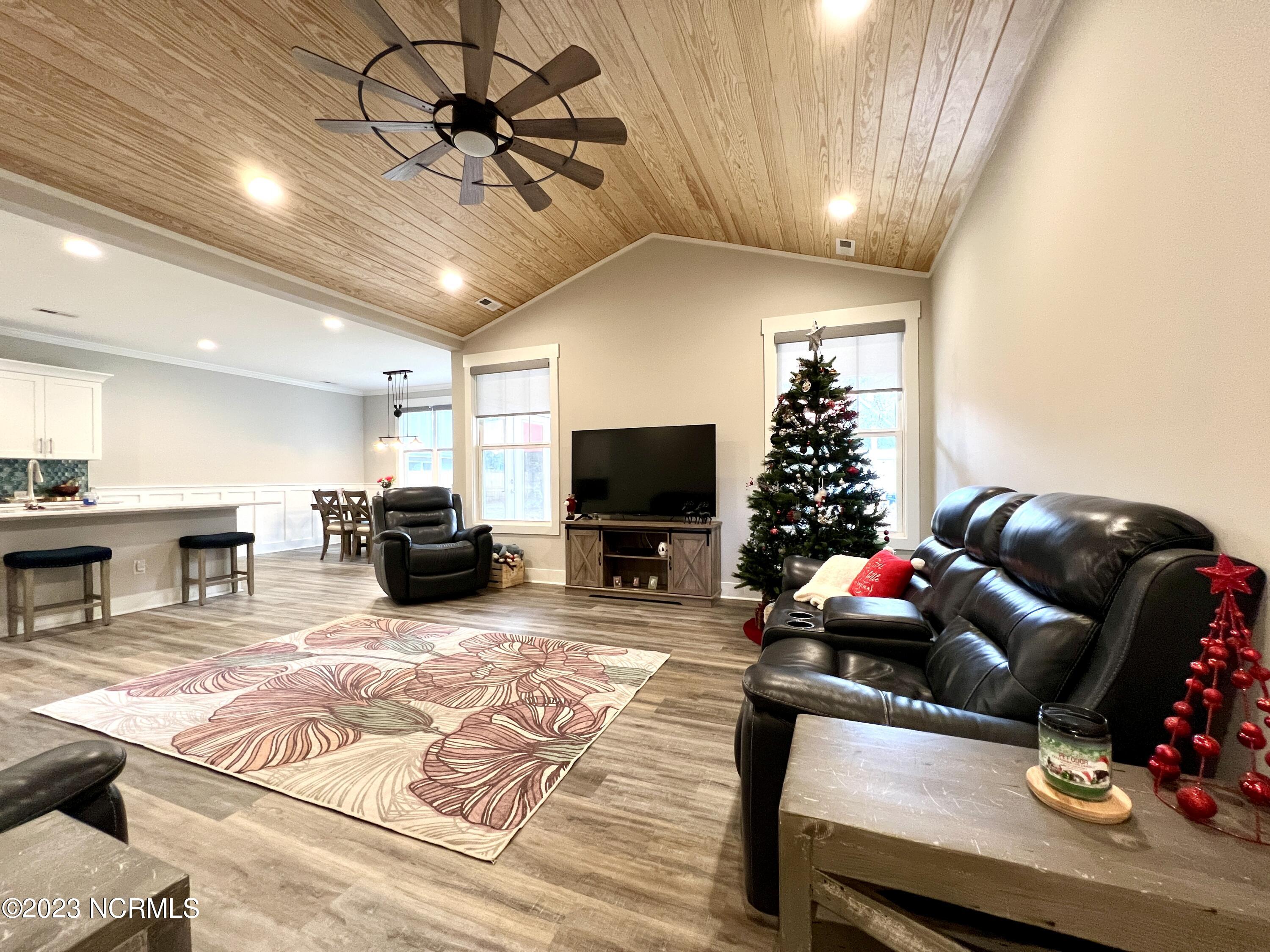 4033 Glen Arbor Drive