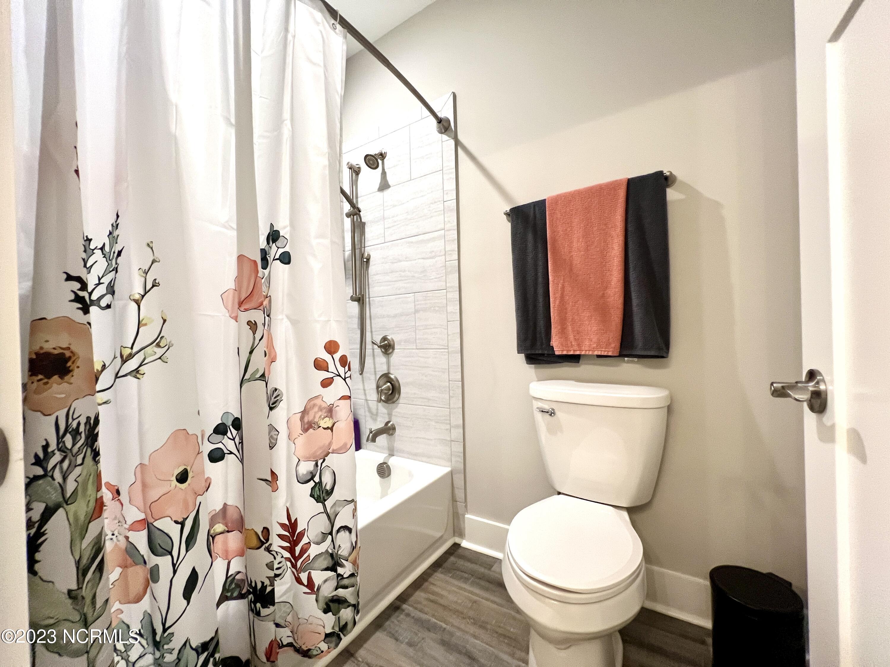 4033 Glen Arbor Drive