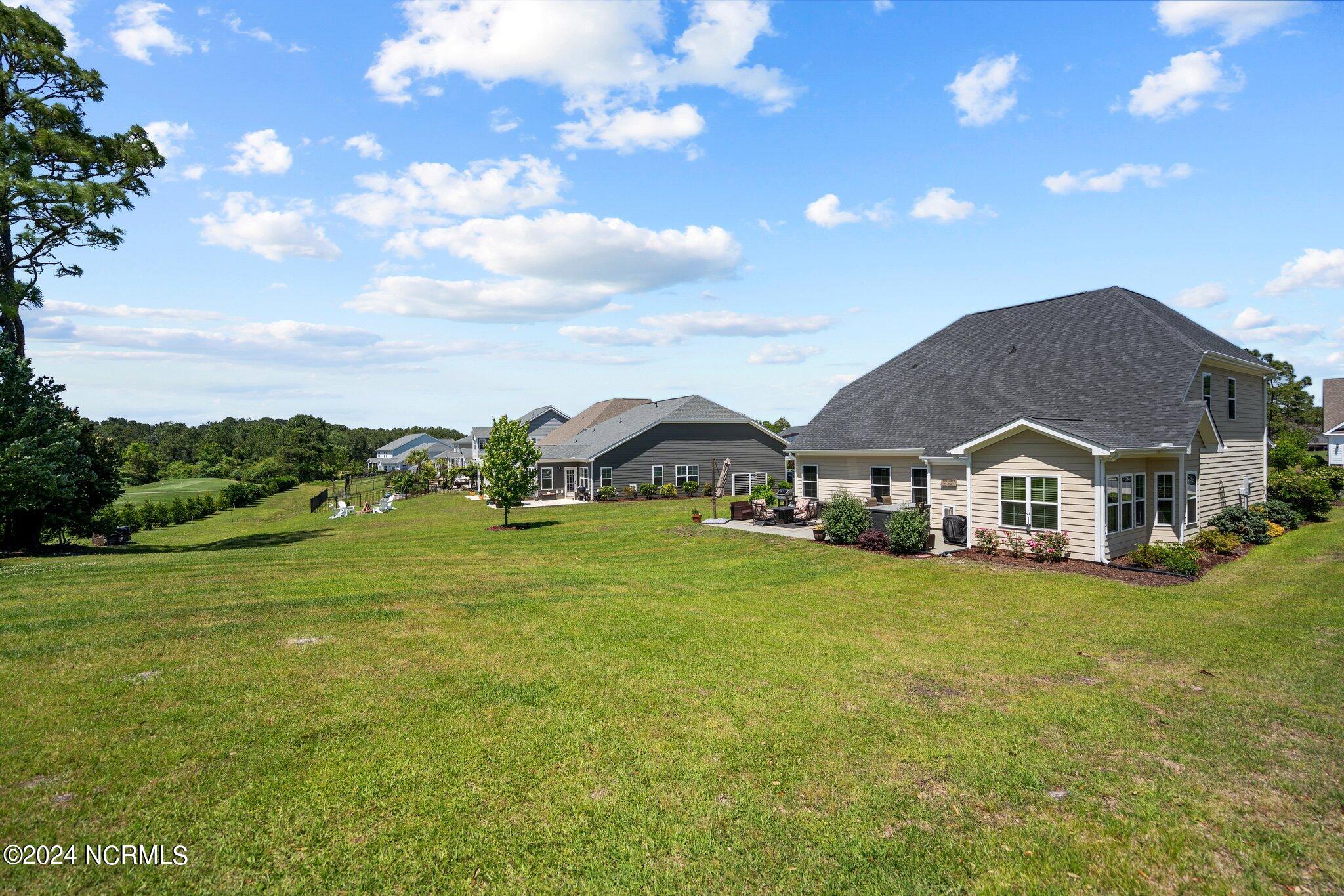 432 Island End Court