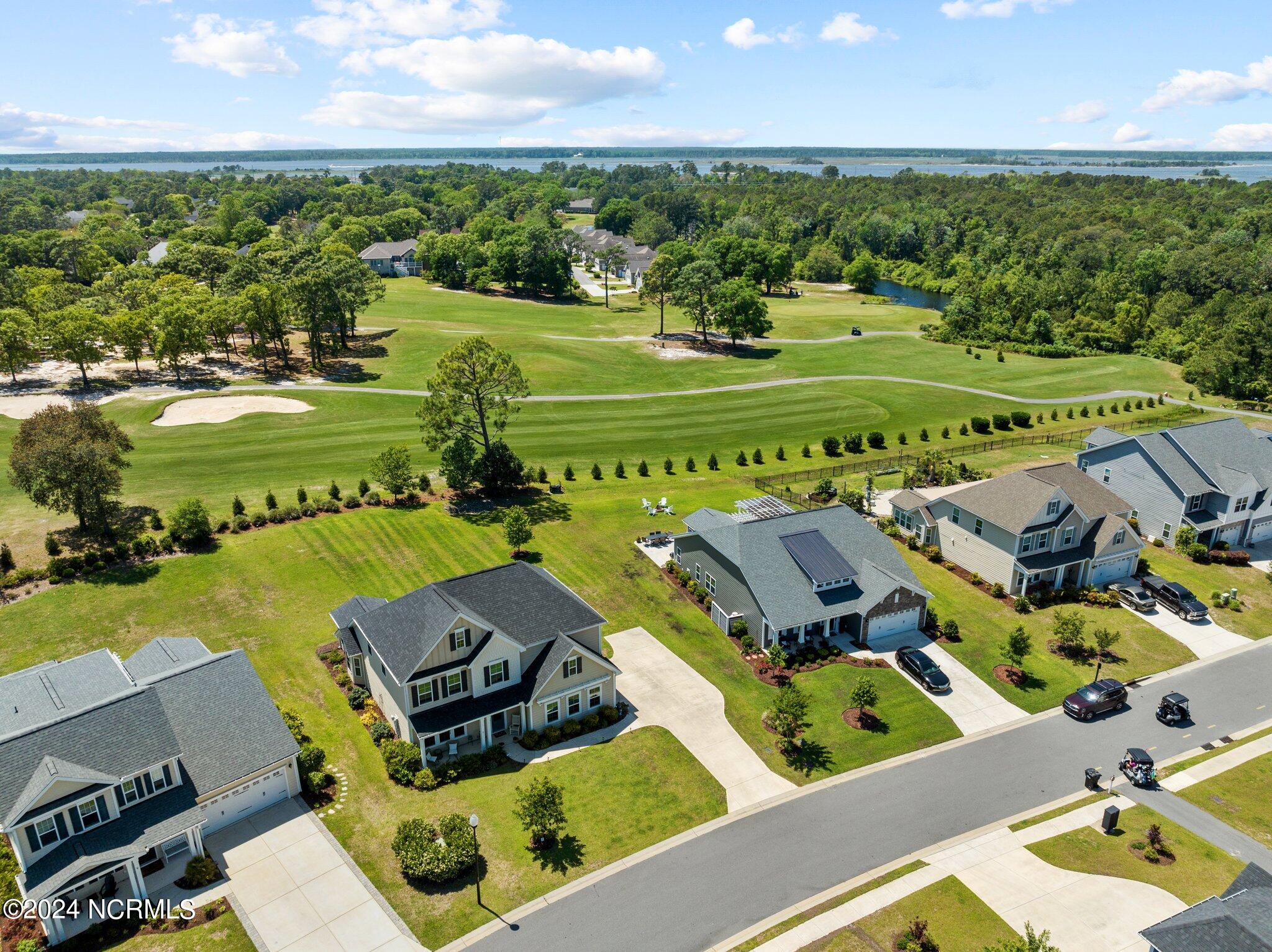 432 Island End Court