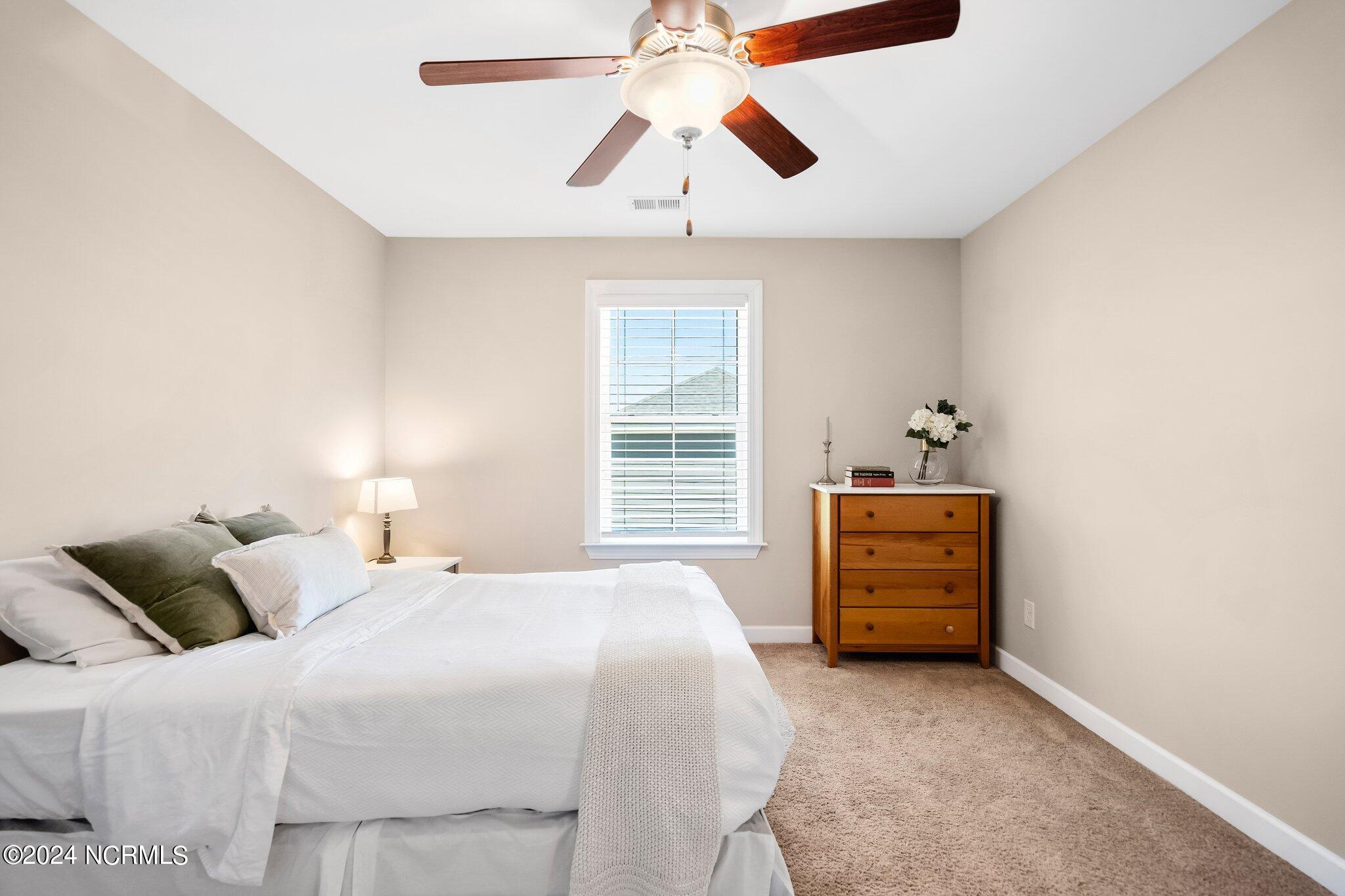 432 Island End Court