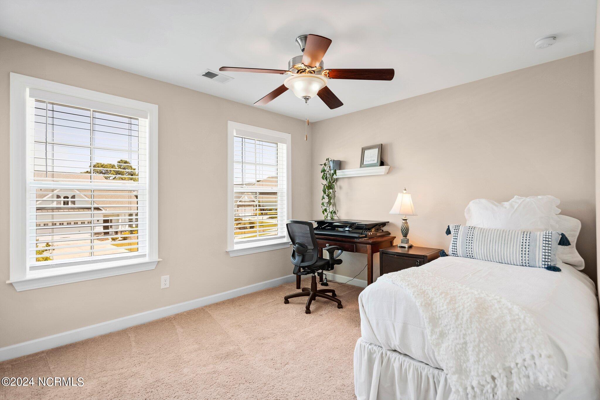 432 Island End Court