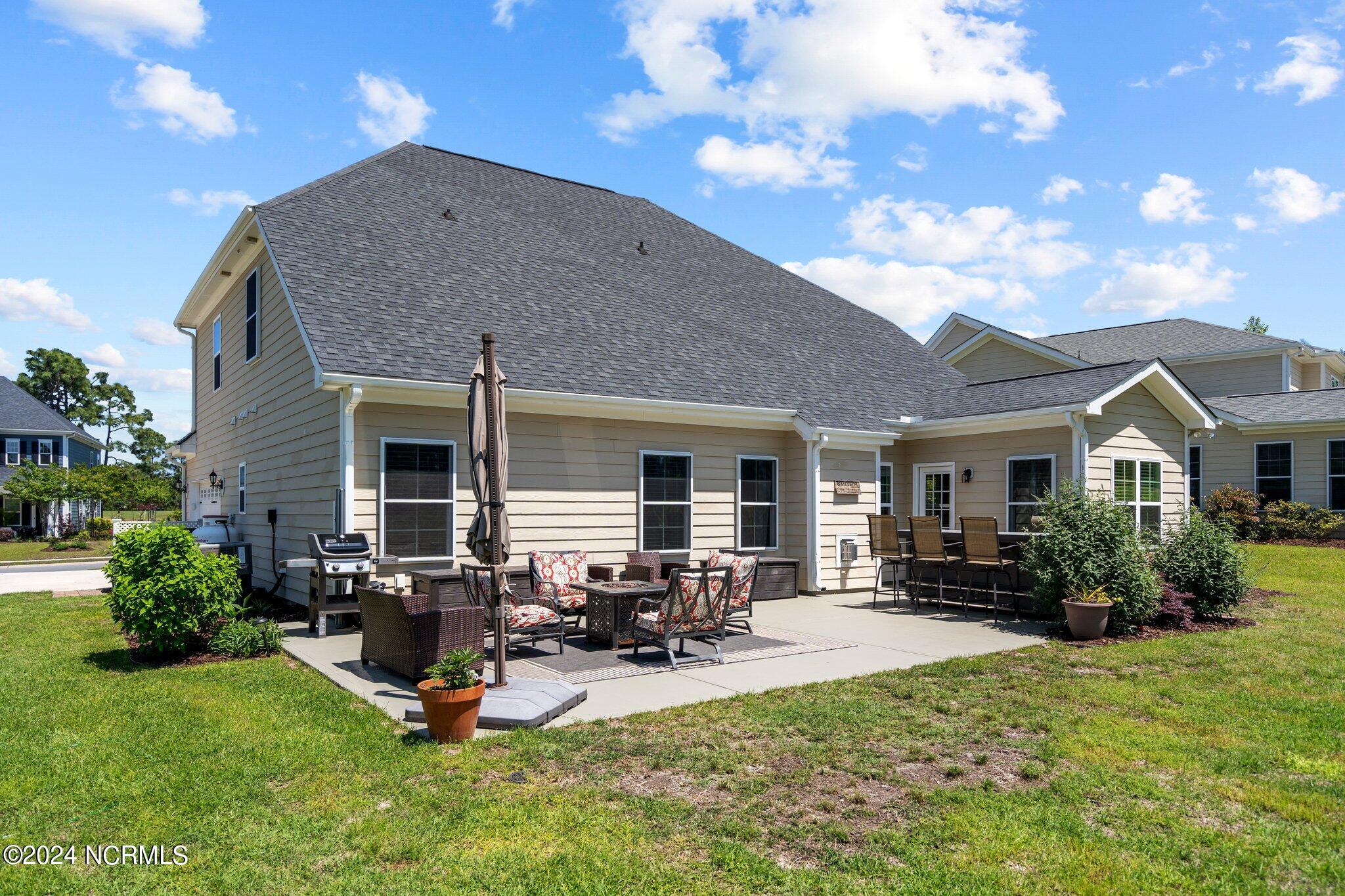 432 Island End Court