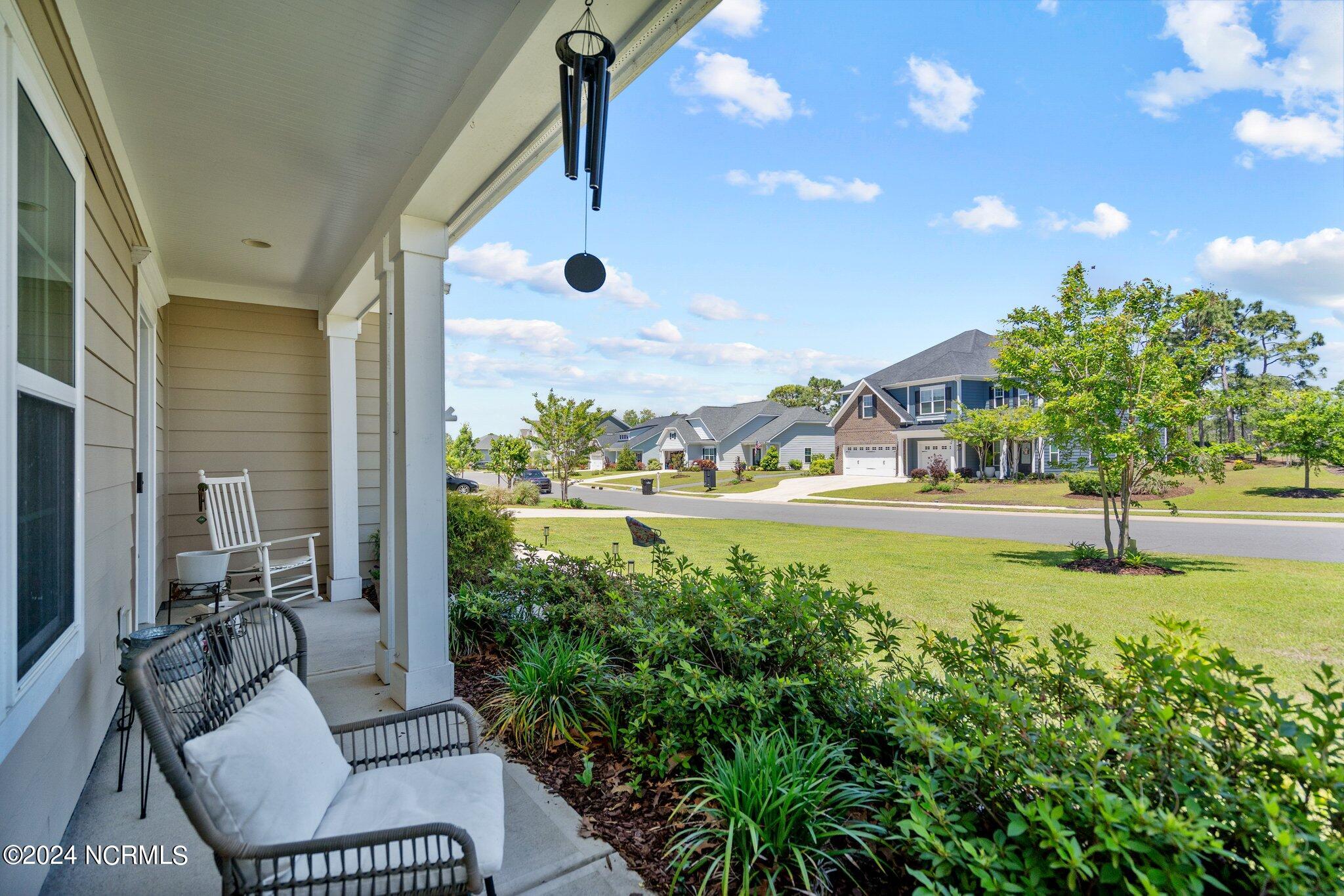 432 Island End Court