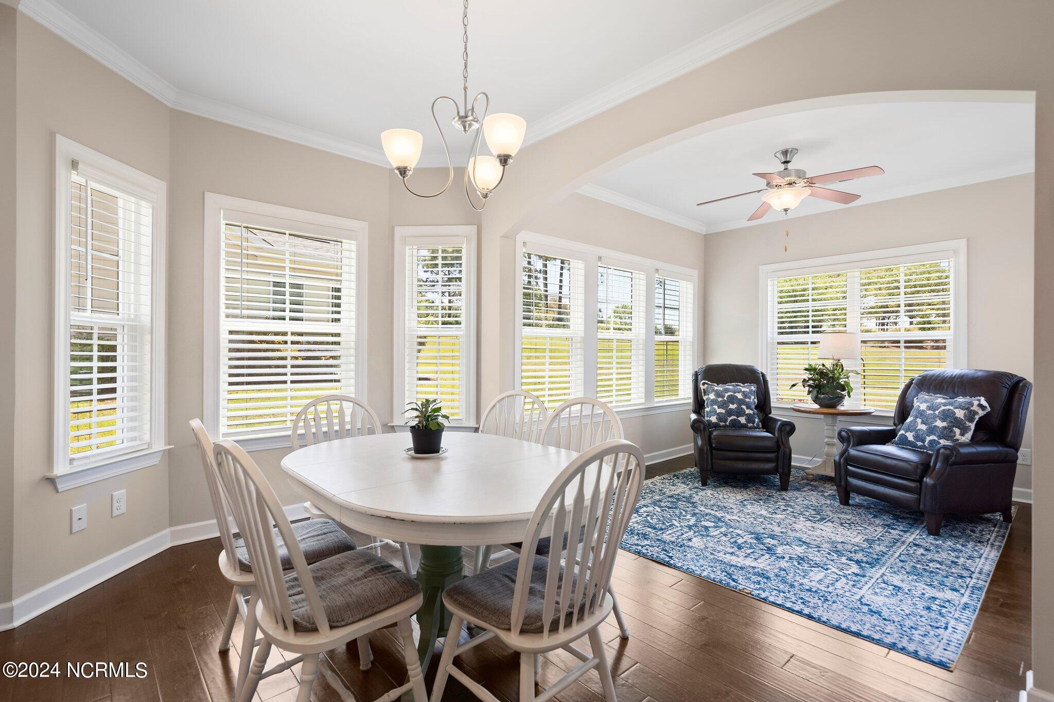 432 Island End Court