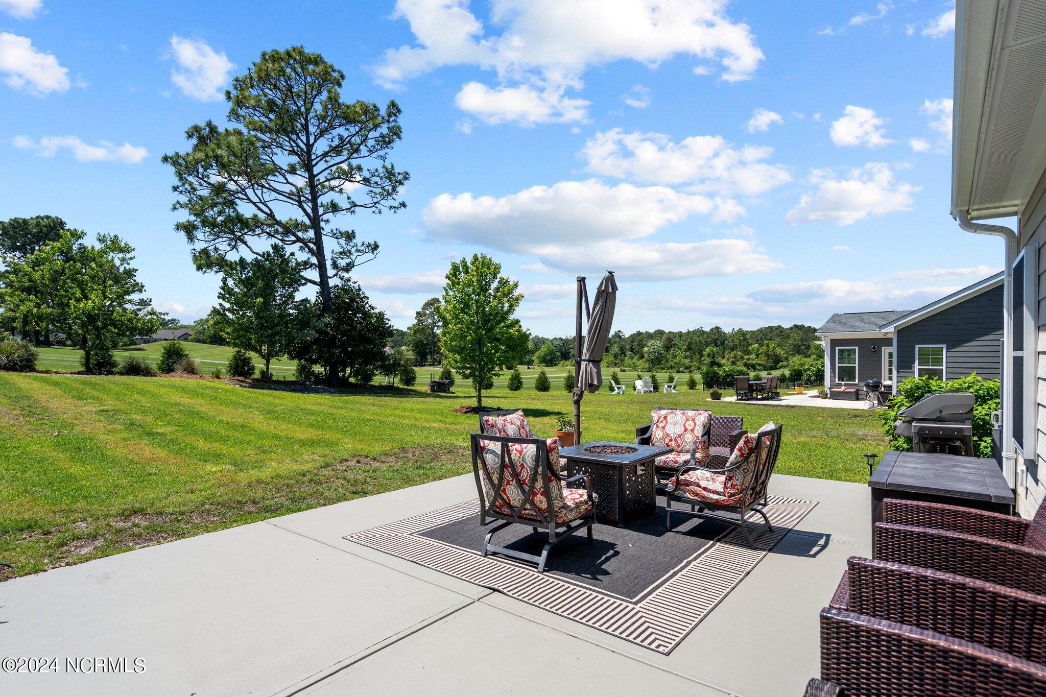 432 Island End Court