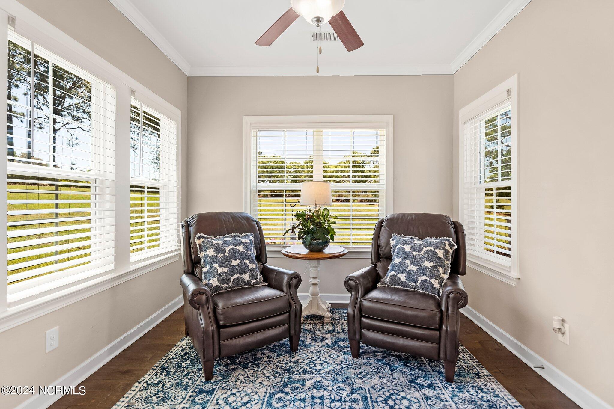 432 Island End Court