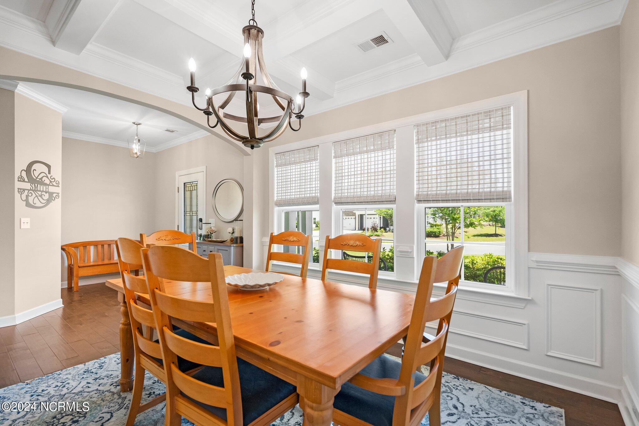 432 Island End Court