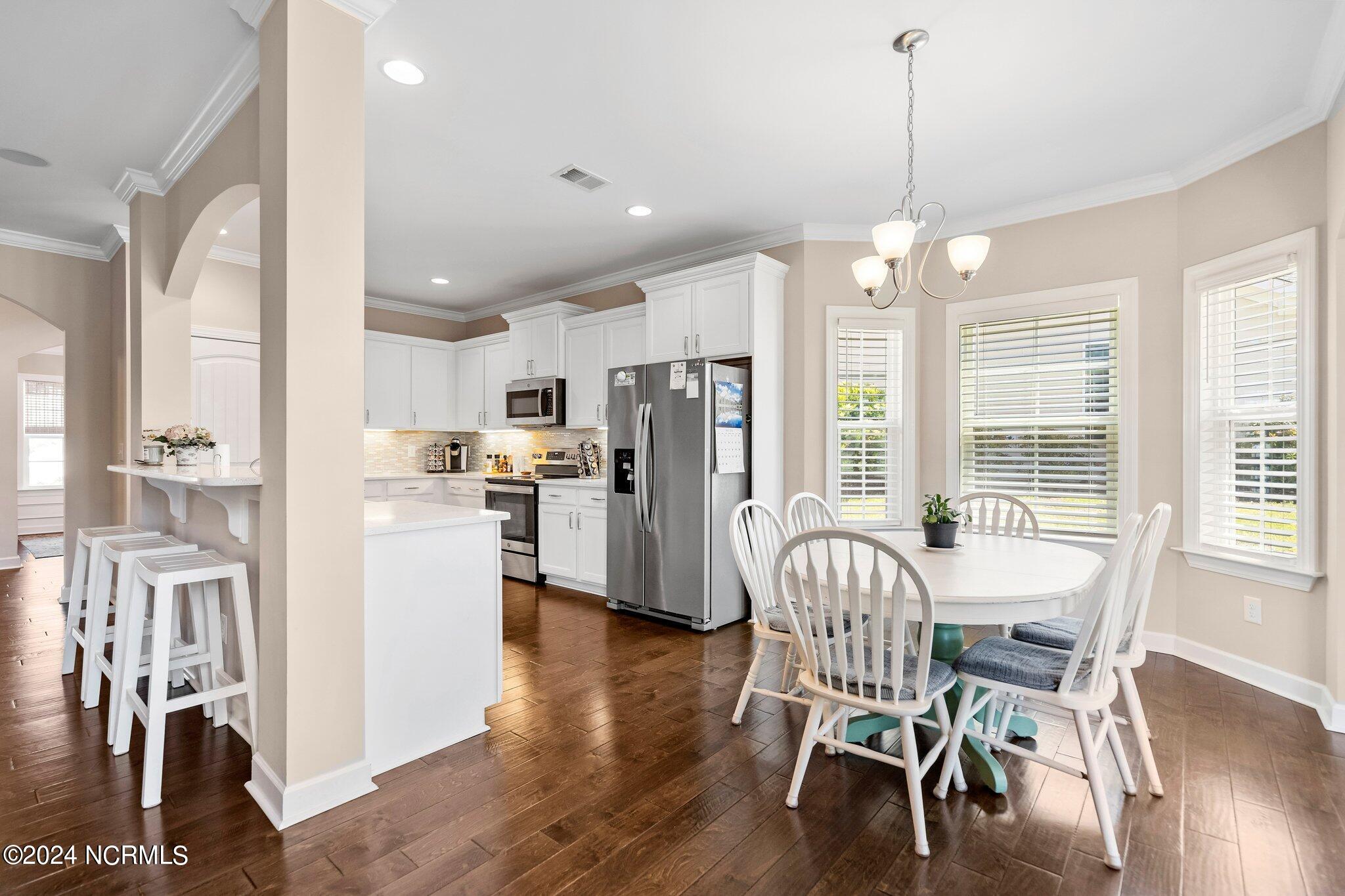 432 Island End Court