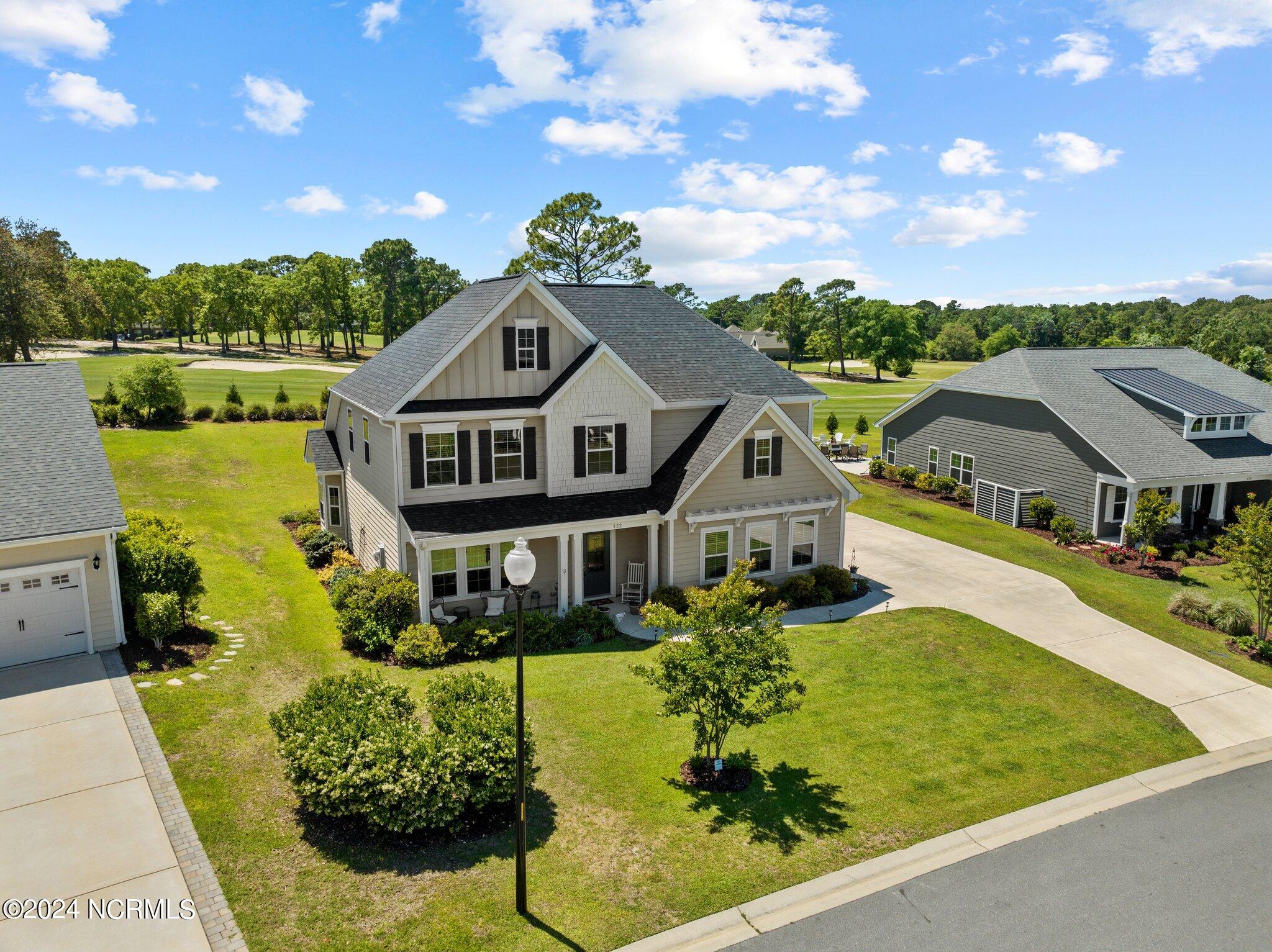 432 Island End Court