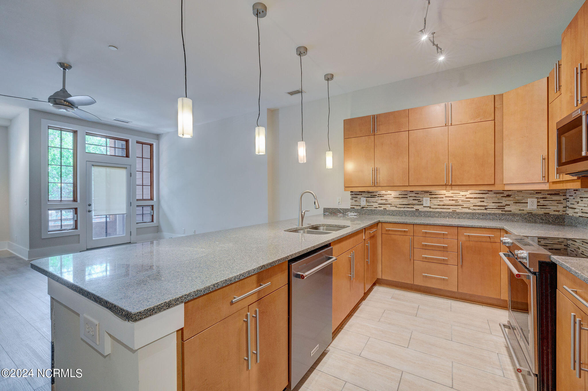 801 N 4th Street, 202