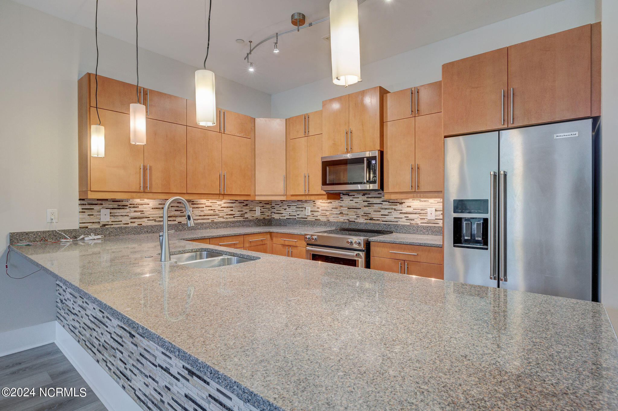 801 N 4th Street, 202